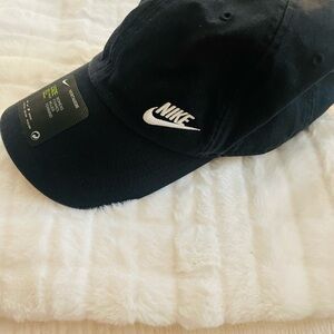 Nike Classic Black Cap
